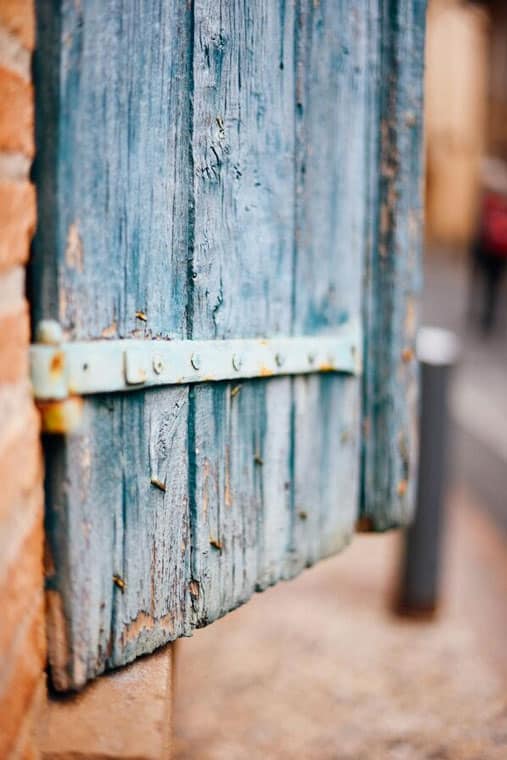 WHEN SHOULD YOU REPLACE YOUR DOOR FRAME?
